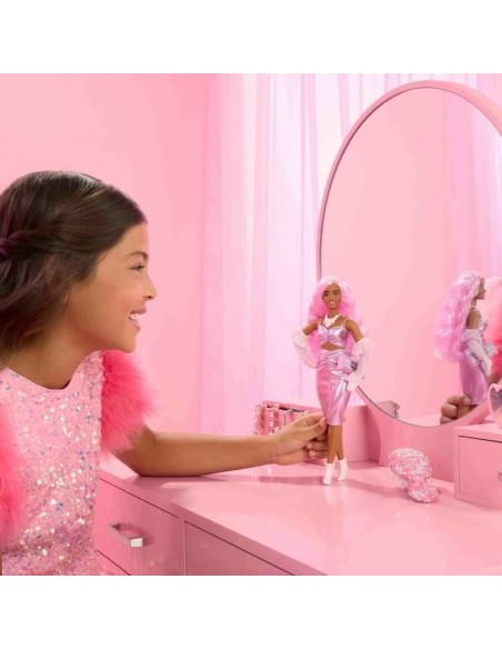 Doll Barbie HYV25