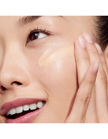 Liquid Make Up Base Clinique EVEN BETTER Nº 4-Light Medium Cool Spf 50 30 ml