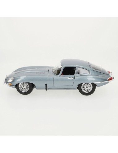 Car Bburago GT-Jaguar "E" Coupe (1961) 1:18