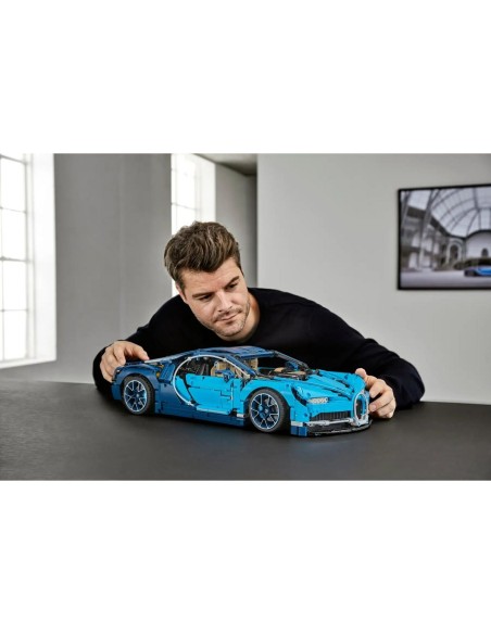 Playset Lego Technic: Bugatti Chiron 42083 3599 Pieces 32 x 14 x 56 cm