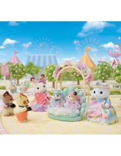 Jointed Figure Sylvanian Families Princesas con vestidos de flores Princess 2