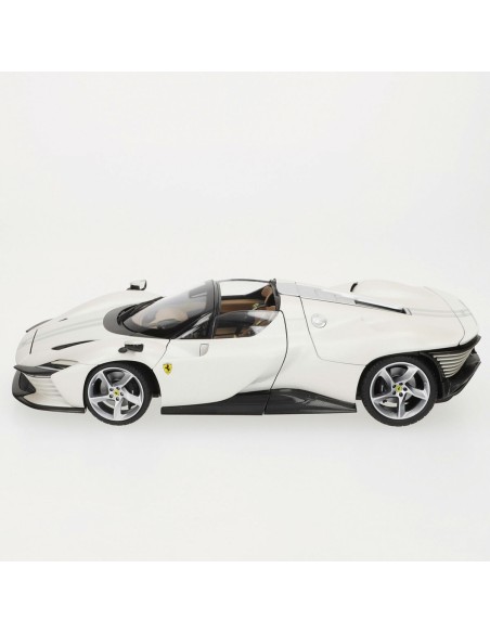 Car Bburago Ferrari Daytona SP 1:18
