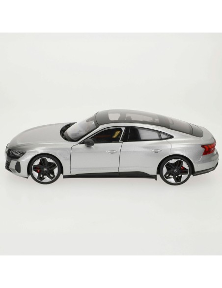 Car Bburago GT-Audi RS E-TRON GT 2022 1:18