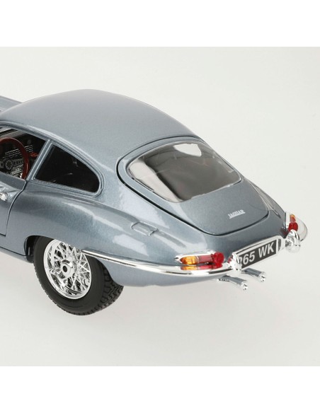 Car Bburago GT-Jaguar "E" Coupe (1961) 1:18