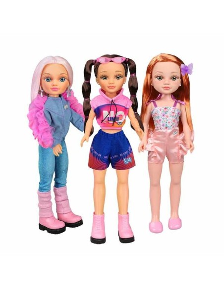 Doll's clothes Famosa Nancy