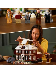Construction set Lego Ideas 21330 Home Alone: Mom, I Missed The Plane! Black 3955 Pieces 2