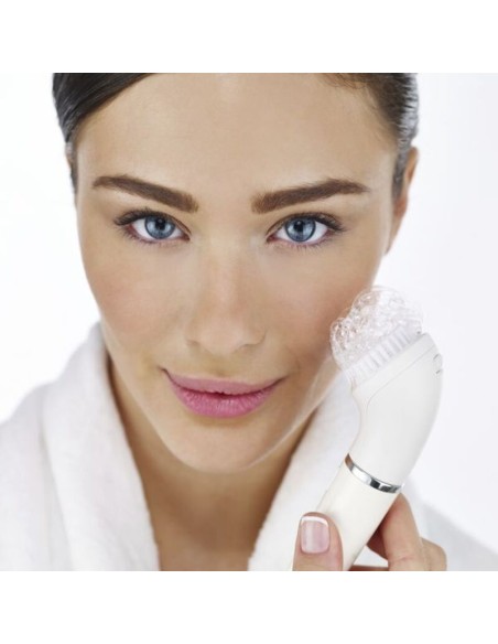 Electric Facial Cleanser/Hair Remover Braun Face 810